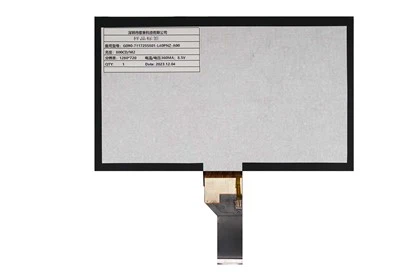 LCD modul namontovaný na automobilu